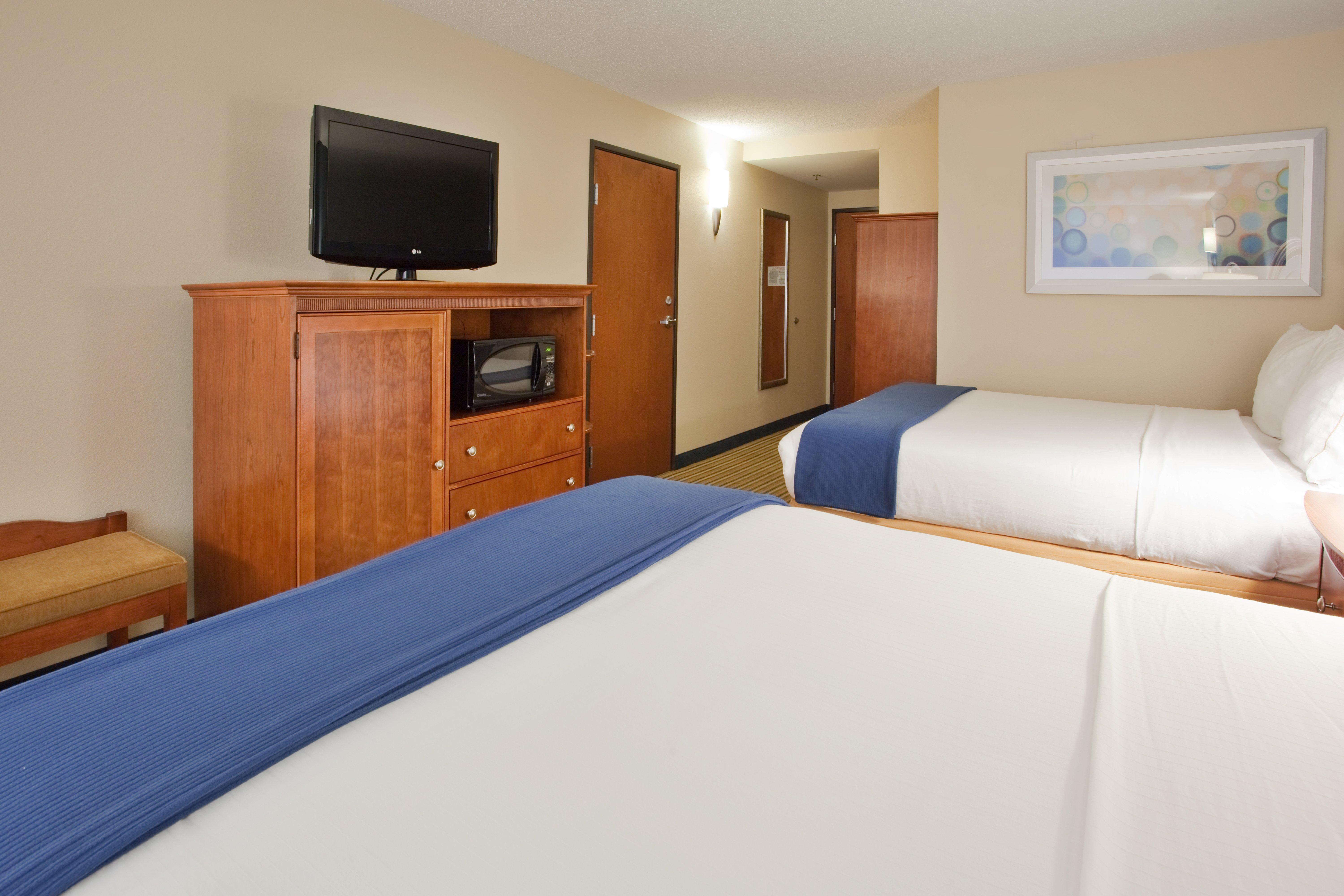 Holiday Inn Express Hotel & Suites Fredericksburg By Ihg Exterior foto