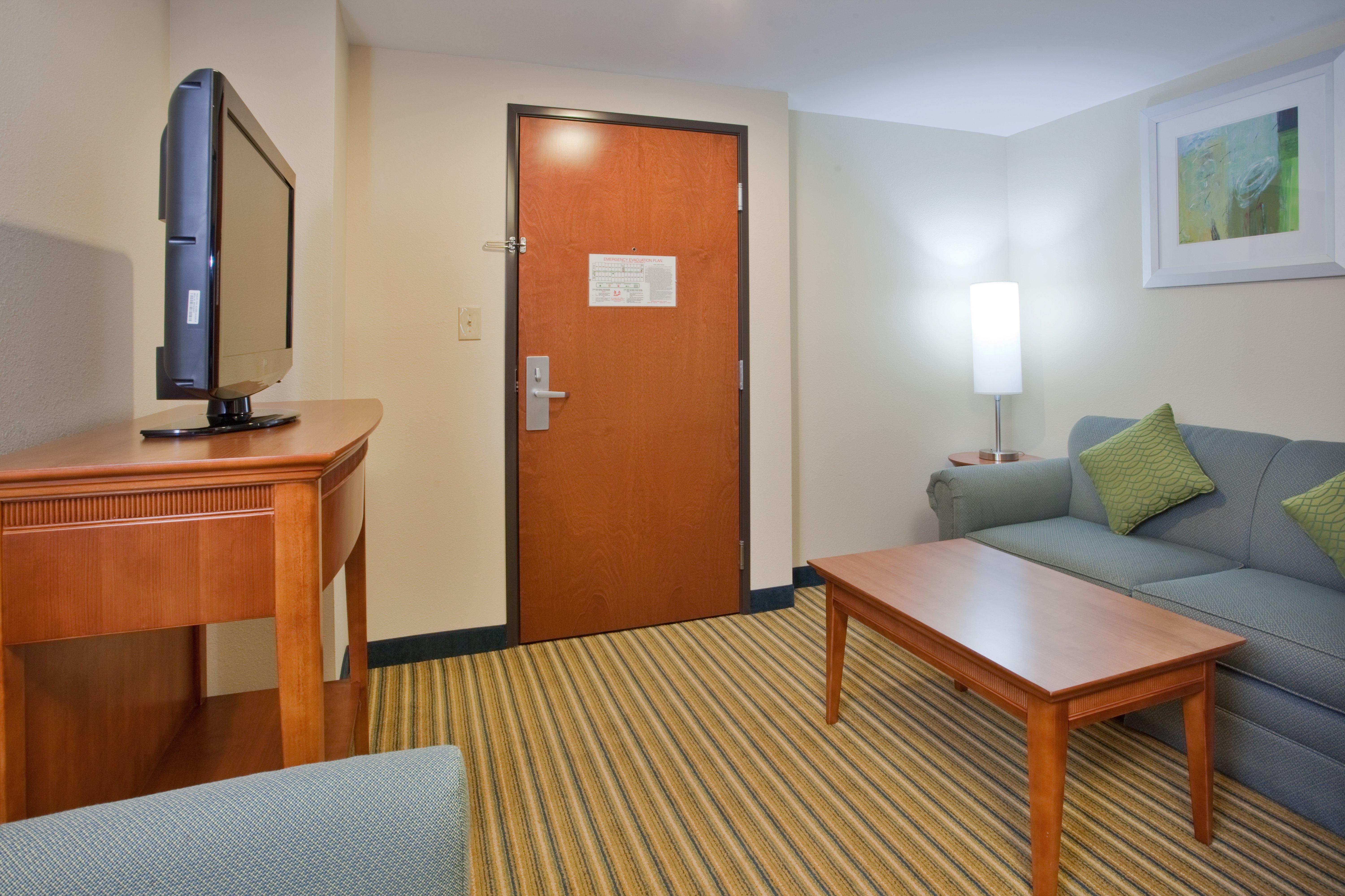 Holiday Inn Express Hotel & Suites Fredericksburg By Ihg Exterior foto