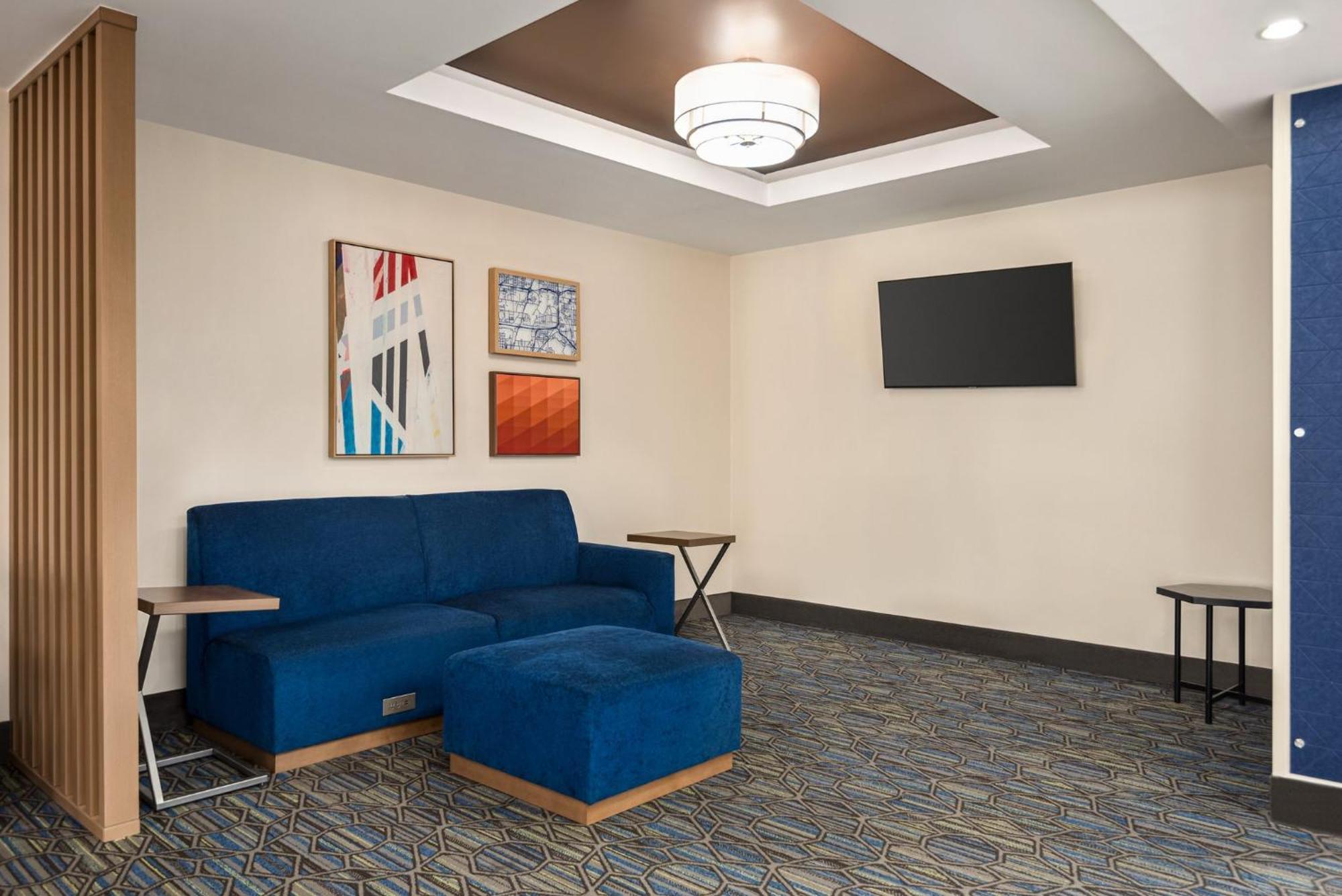 Holiday Inn Express Hotel & Suites Fredericksburg By Ihg Exterior foto