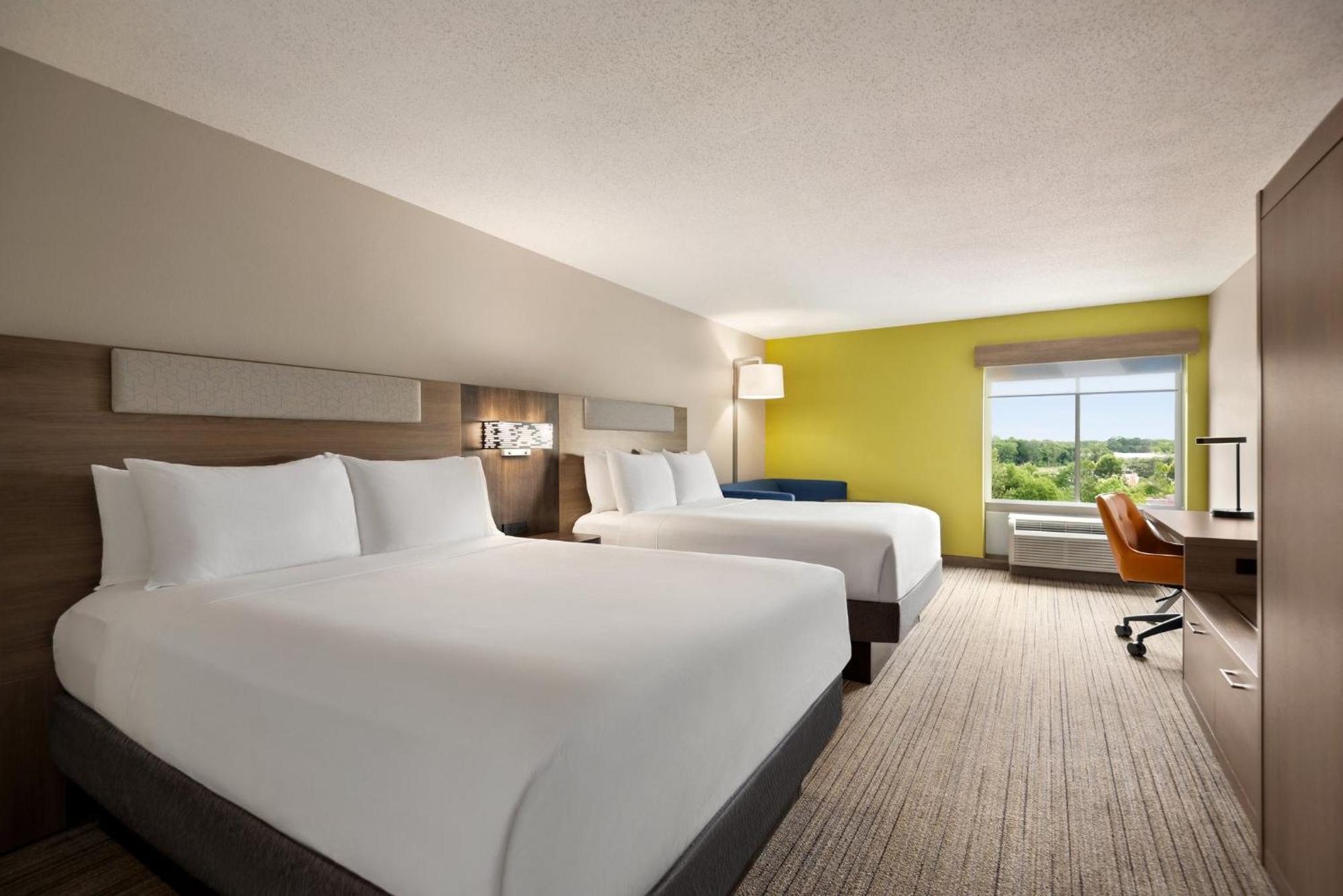 Holiday Inn Express Hotel & Suites Fredericksburg By Ihg Exterior foto